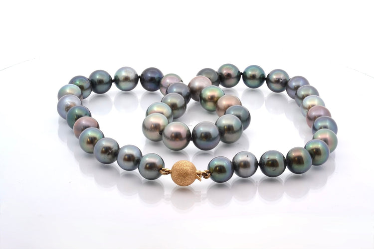 Collier Collier en or 18k et perles de culture de Tahiti 58 Facettes 27712