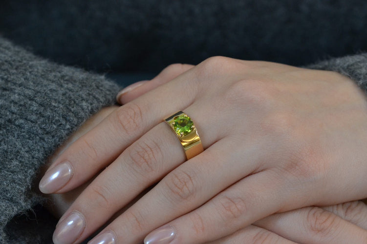 Bague 54 Dinh Van Sixtine - Bague en or 18k au péridot 58 Facettes 27821
