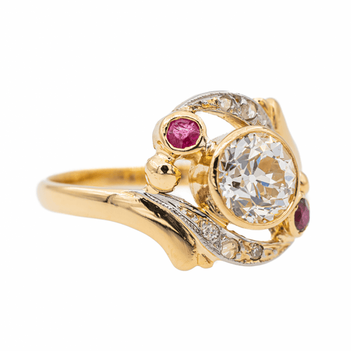 Bague 52 Bague en or jaune 18 carats, diamants et rubis 58 Facettes 2991731CN