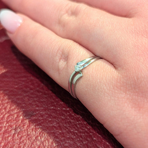 Bague 48 Bague en or blanc 18 carats avec diamant 58 Facettes 30087