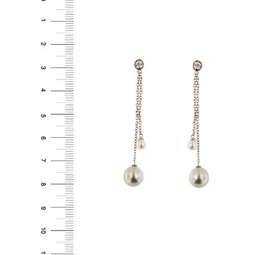 Boucles d'oreilles Salvini - Boucles d’oreilles pendantes en or blanc 18 kt, perles et diamants 58 Facettes 30516