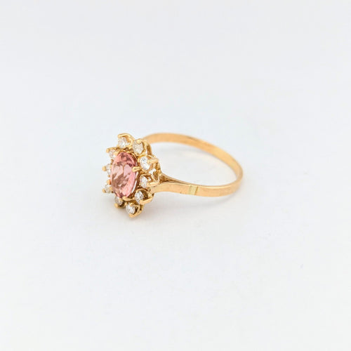 https://18carats.fr/wp-content/uploads/2024/09/30590-30831-Bague-雏菊-or-jaune-diamant-et-tourmaline-scaled.jpg