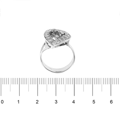 Bague 53 Bague triangulaire en or blanc 18 ct avec diamants taille brillant 58 Facettes 30674