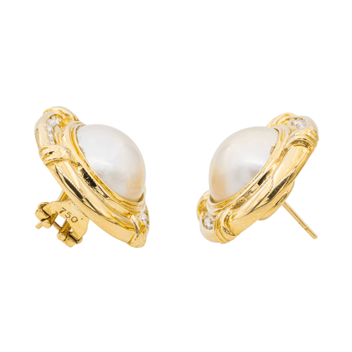 Boucles d'oreilles Boucles d'oreilles en or jaune 18 carats avec perles mabé et diamants 58 Facettes 3118588CN