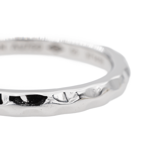 Bague 55 Louis Vuitton Monogram Infini - Bague alliance en or blanc 18 carats 58 Facettes 3120963CN