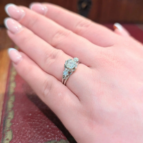 Bague 54 Bague ancienne en or blanc 18 carats et diamants 58 Facettes 31885