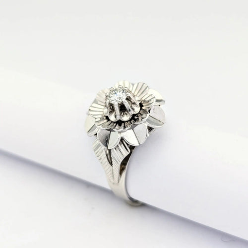 Bague 54 Bague florale en or blanc 18 carats et diamants 58 Facettes 32109