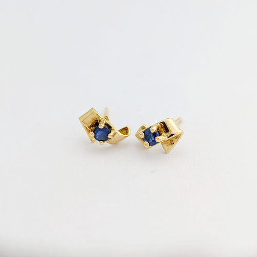 Boucles d'oreilles Boucles d'oreilles en or jaune 18 carats et saphirs 58 Facettes 32186