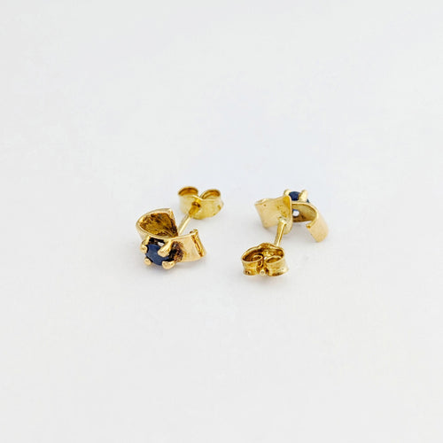 Boucles d'oreilles Boucles d'oreilles en or jaune 18 carats et saphirs 58 Facettes 32186