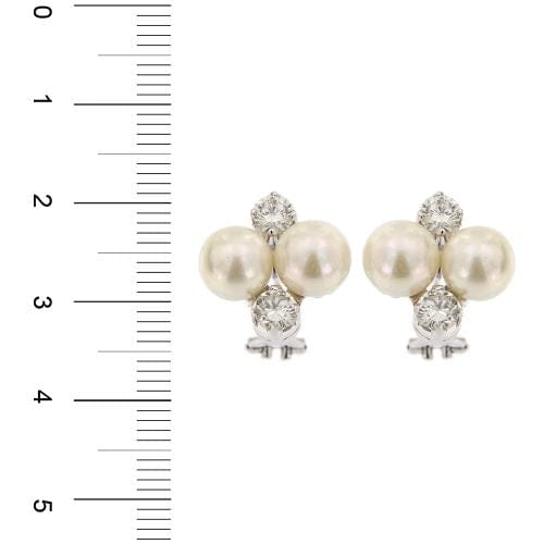 Boucles d'oreilles Boucles d’oreilles bouton perles et diamants en or blanc 18 ct 58 Facettes 32450