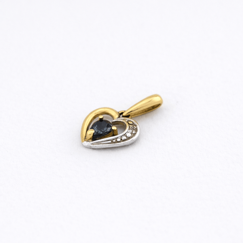 https://18carats.fr/wp-content/uploads/2025/10/32934-34737-Pendentif-Coeur-en-or-jaune-et-saphir.png