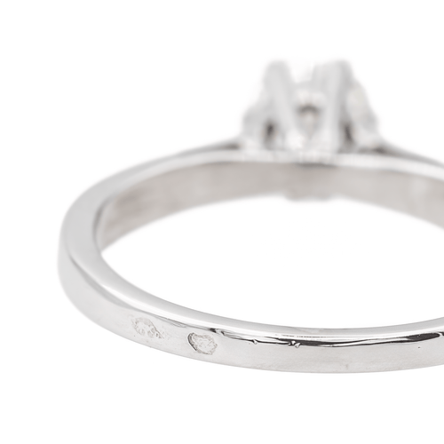 Bague 52 Bague solitaire en or blanc 18 carats avec diamant 58 Facettes 3376676CN