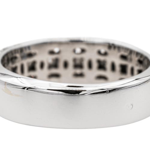 Bague 54 Bague bandeau en or blanc 18 carats pavée de diamants 58 Facettes 3440604CN