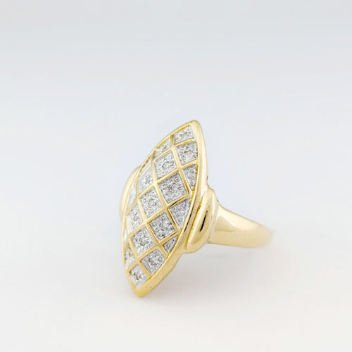 https://18carats.fr/wp-content/uploads/2026/01/34515-34520-Bague-marquise-en-or-jaune-et-diamants-scaled.jpg