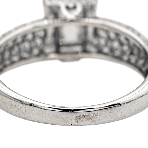 Bague 50 Bague en or blanc 18 carats et diamants 58 Facettes 3477502CN