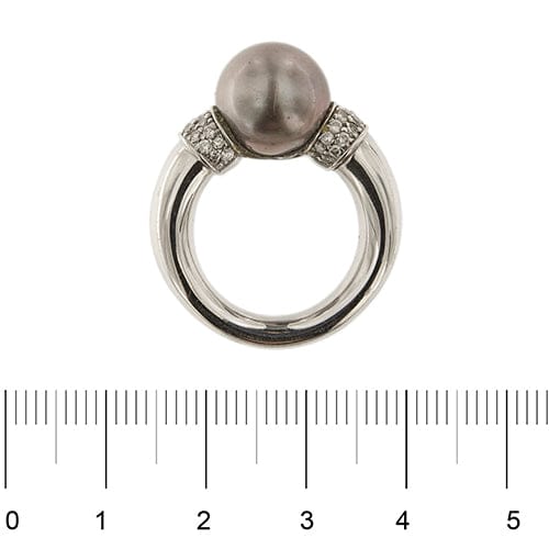 Bague Bague en or blanc 18 carats avec perle de Tahiti et diamants 58 Facettes 34976