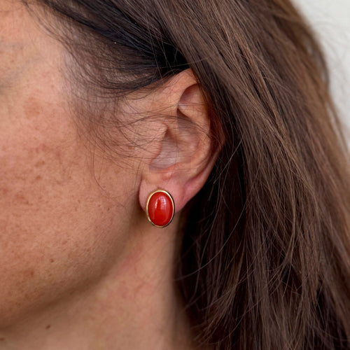 Boucles d'oreilles Boucles d’oreilles puces en or jaune 18 ct avec corail 58 Facettes 37575