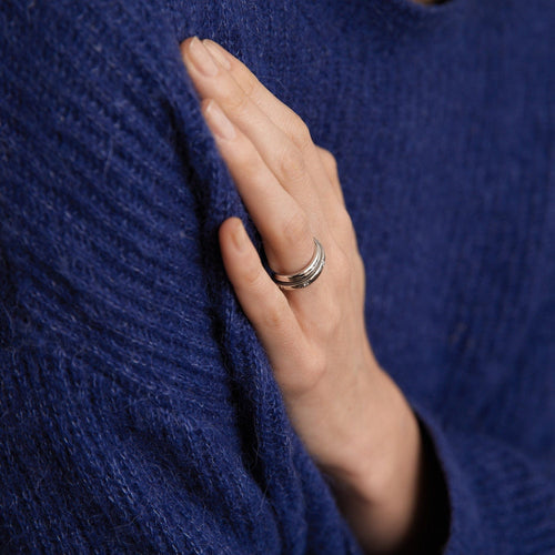 PIAGET - Large Bague Possession 7 Diamants sertis sur or blanc