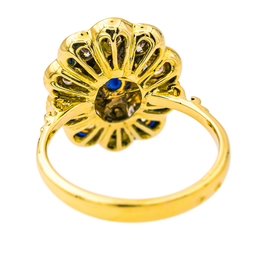 Bague 53 Bague Pompadour en or jaune avec saphir ovale et diamants 58 Facettes 4145049CN