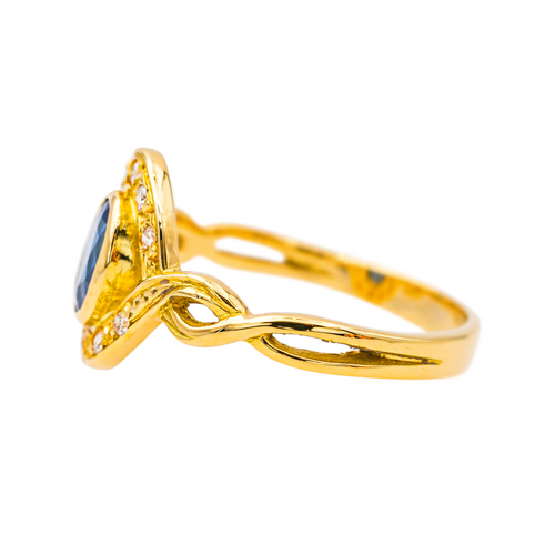 Bague 51 Bague en or jaune 18 carats avec saphir ovale et diamants 58 Facettes 4205265CN
