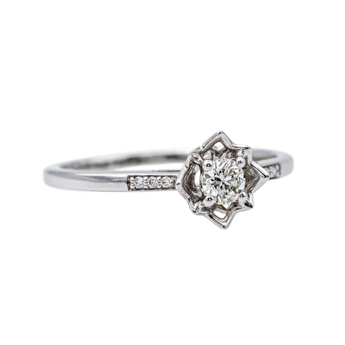 Bague 55 Mauboussin Ma Reine d'Amour - Bague solitaire en or blanc et diamants 58 Facettes 4342793RV