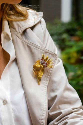 Broche Broche en or jaune, rose et blanc 18 carats rubis et diamants 58 Facettes 4367778CN