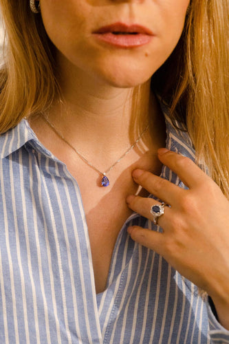 Collier Collier en or blanc 18 carats avec tanzanite et diamant 58 Facettes 4423605RV