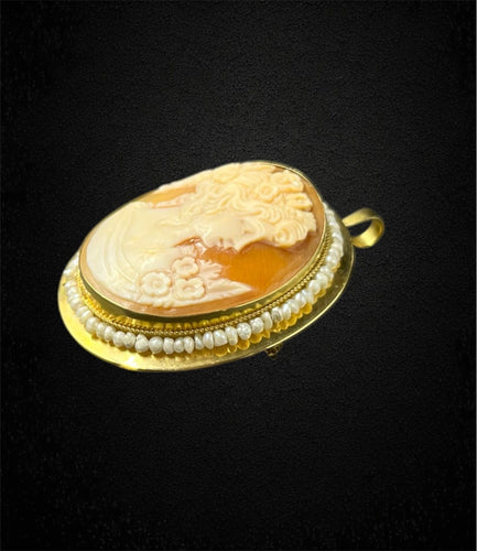 Pendentif Pendentif vintage - Camée et microperles en or jaune (années 1960) 58 Facettes