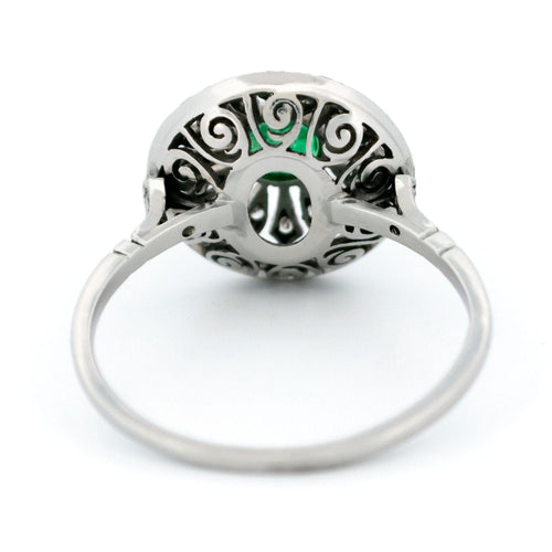 Bague 54 Bague ajourée en platine avec émeraude et diamants 58 Facettes A0ABF9154A2944FE9E776CB00E3CA42B