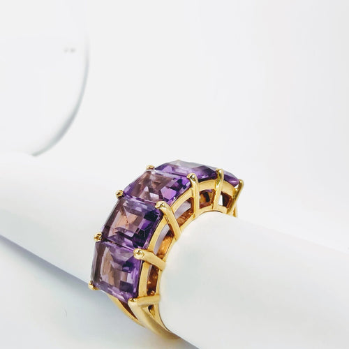 Bague 53 Bague en or jaune 18 carats et améthystes 58 Facettes 5575