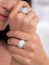 Bague 56 Bague pavée de diamants en or blanc 18 carats 58 Facettes 578262CD