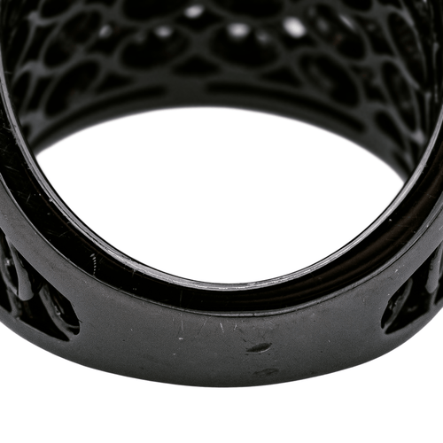 Bague 53 Bague en or noir 18 carats pavée de diamants 0,94 ct 58 Facettes 578649RV