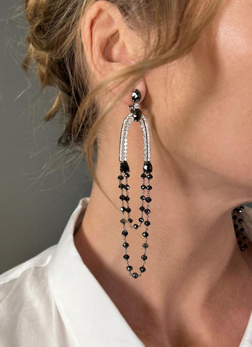 Boucles d'oreilles Boucles d’oreilles pendantes en or blanc 18 carats et diamants 58 Facettes 578657RV