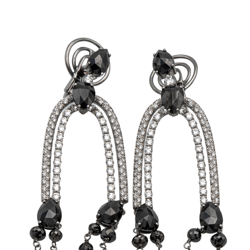 Boucles d'oreilles Boucles d’oreilles pendantes en or blanc 18 carats et diamants 58 Facettes 578657RV