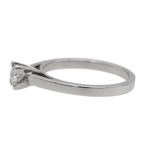 Bague 53 Bague solitaire en or blanc 18 carats avec diamant brillant 0,30 ct 58 Facettes 578752RV