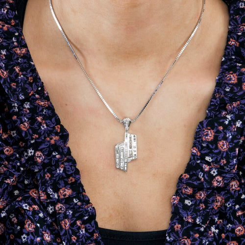 Collier Collier pendentif pavé de diamants en or blanc 18 carats 58 Facettes BO/230045 RIV