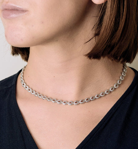 Collier Collier motif torsadé en or blanc 18 carats et diamants 58 Facettes BO/250016