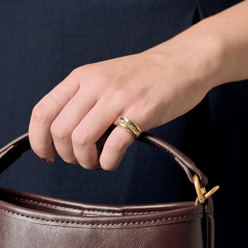 Bague 51 Bague jonc en or jaune 18 carats et diamants taille brillant 58 Facettes BO/250019