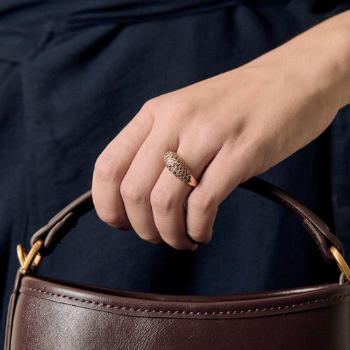 Bague 51 Poiray - Bague jonc dôme pavée en or jaune 18k, diamants et saphirs 58 Facettes BO/250018/