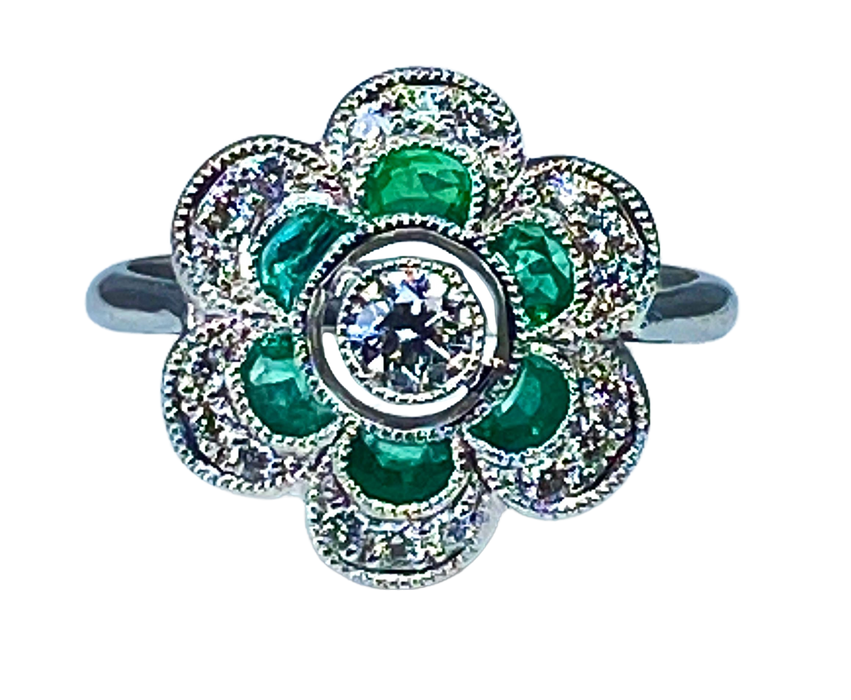 White gold, emerald and diamond ring