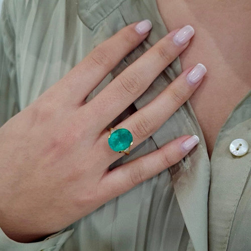 Ring 47 Solitär - Ring aus 18 Karat Gelbgold mit Smaragd und Diamanten 58 Facettes