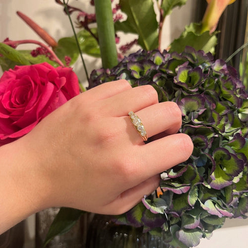 Bague 62 Bague en or jaune 18 carats avec diamants taille ancienne 58 Facettes E51D8F429E3543D4A1F9C65226B65A6E