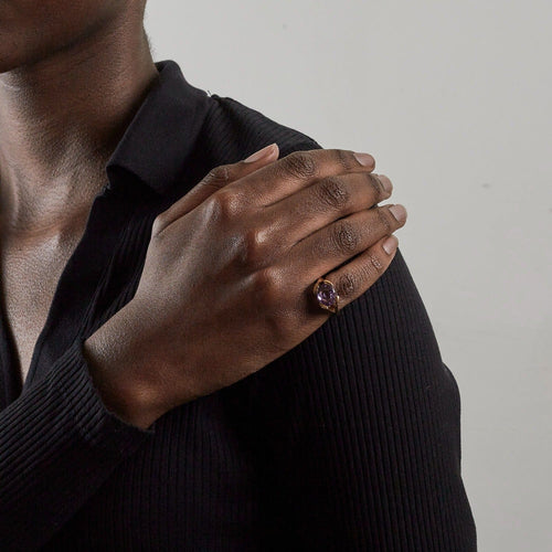 Bague 53 Bague moderniste en or jaune et améthyste 58 Facettes DV0523-4