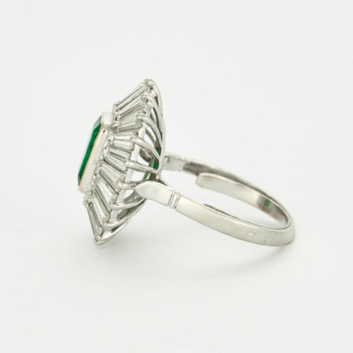 Bague 55 Bague en or blanc avec émeraude et diamants 58 Facettes DV0602-4