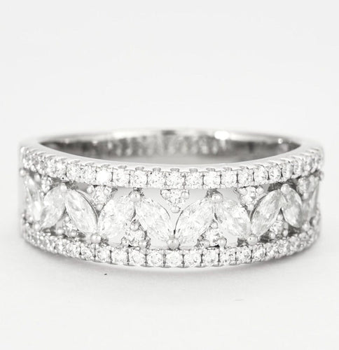 Bague 59 Bague bandeau en or gris et diamants. 58 Facettes DV2969-1
