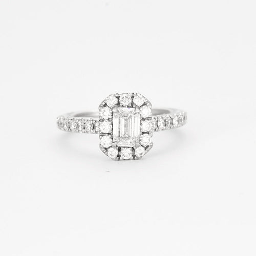 Bague 52 Bague Diamant taille émeraude serti sur or gris 58 Facettes DV0644-1