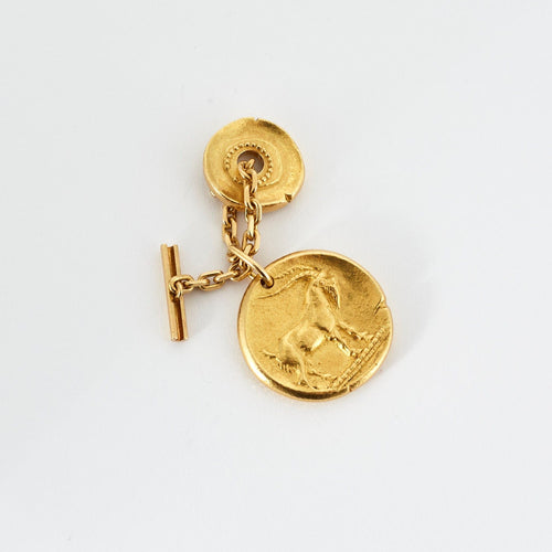 Pendentif VAN CLEEF & ARPELS - GEORGE L'ENFANT -  Médaille Zodiaque Capricorne or jaune 58 Facettes DV0662-1