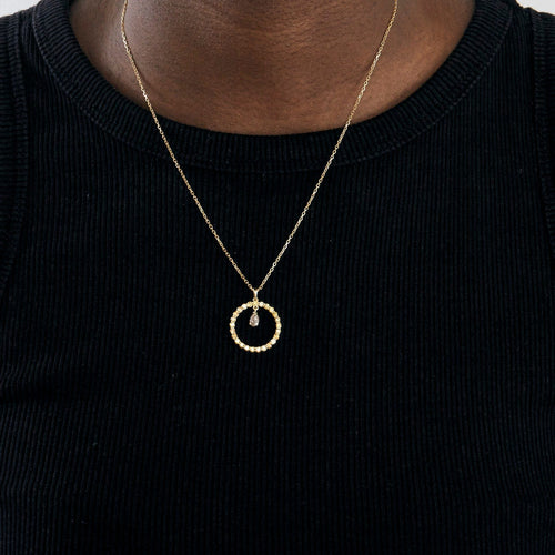 Pendentif Pendentif cercle or jaune et diamants de couleurs 58 Facettes DV2800-10