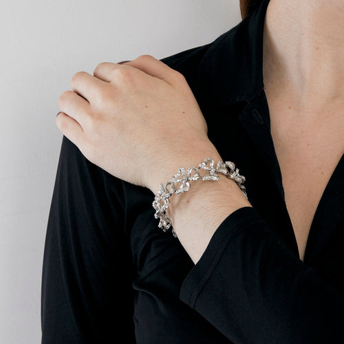 Bracelet Bracelet Nœud en or gris et diamants 58 Facettes DV3795-2