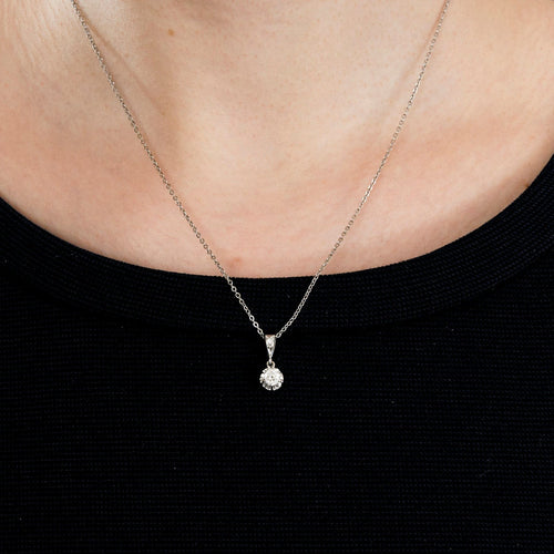 Pendentif Pendentif en or gris diamant 58 Facettes DV0677-4